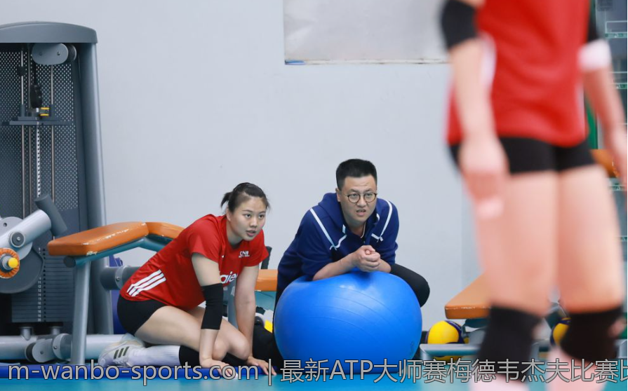 最新ATP大师赛梅德韦杰夫比赛比分和赛场表现总结